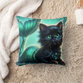「愛らしい黒人人人魚の子猫と緑の目」 クッション (ブランケット)
