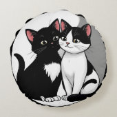 愛らしい2匹の猫が一緒に座って ラウンドクッション (裏面)