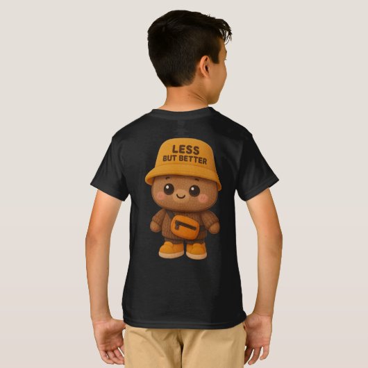 愛らしい「Less But Better」ベア Tシャツ (裏面フル)
