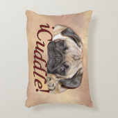 愛らしいiCuddleのパグの子犬 アクセントクッション (正面(垂直))