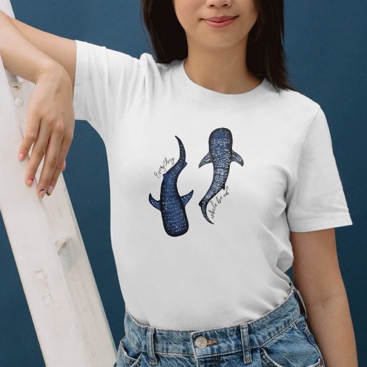 愛を伝えるジンベエザメペアのTシャツ Tシャツ