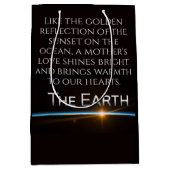 愛を持賛美ちて幸せな母の日を過ごす ミディアムペーパーバッグ (正面)