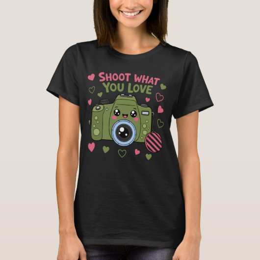 愛を撮る かわいいカメラデザイン Tシャツ (正面)