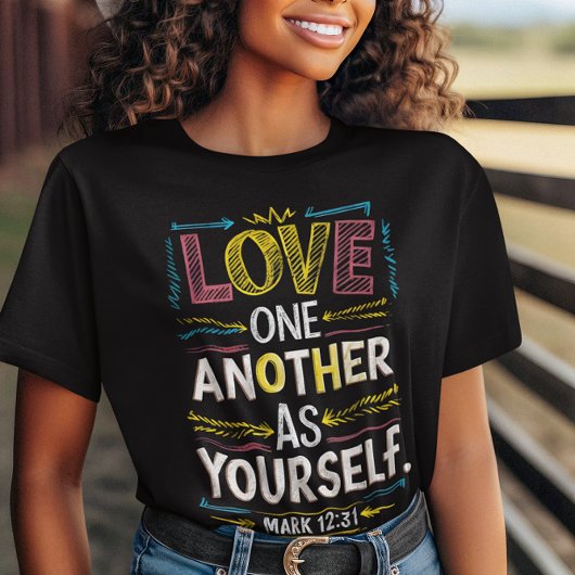 愛を放ち、統一を受け入れる Tシャツ