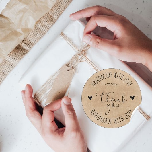 愛を込めて手作りされたミニマルデザイン ラウンドシール