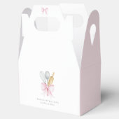 愛を込めて焼き上げたピンクの蝶リボン コケッティ パーソナライズド フェイバーボックス (オープン)