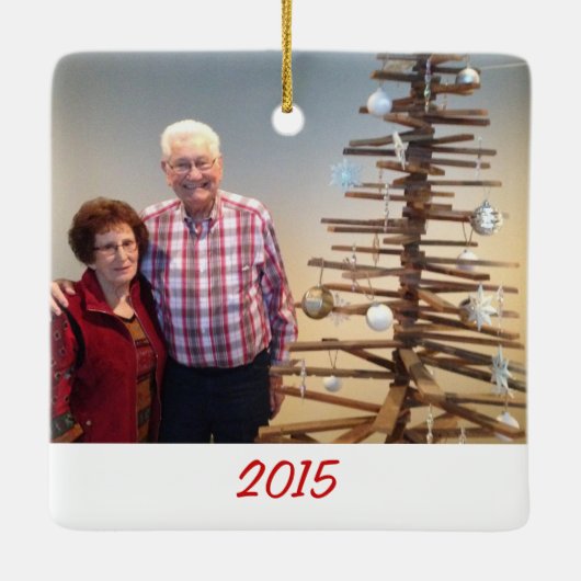 愛カスタムはクリスマス家族写真の2味方しました セラミックオーナメント (裏面)