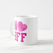 愛ハートを持つ永久にBFFの親友 コーヒーマグカップ (正面左)