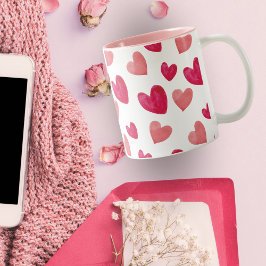 愛パーソナライズされたピンクと赤キャンディハート ツートーンマグカップ