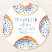 愛ピンクのドーナツの赤ちゃんシャワーが散在 ラウンドペーパーコースター (正面)