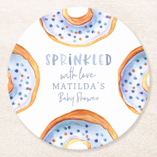 愛ピンクのドーナツの赤ちゃんシャワーが散在 ラウンドペーパーコースター (正面)