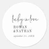 愛モダンのステッカーにシックな白黒ラッキー ラウンドシール (正面)