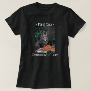 愛ワイシャツの野生に猫の値すること Tシャツ