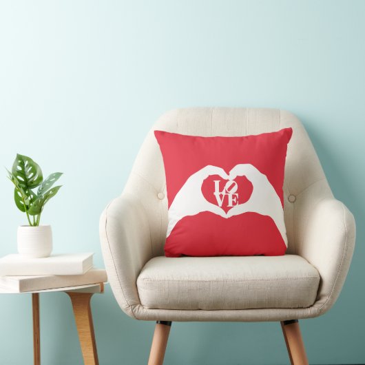 愛写実的な単語およびハートの手ぶり クッション (椅子)
