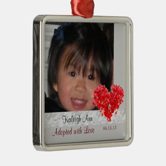 愛写真のオーナメントと採用される メタルオーナメント (右)