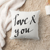 愛及びあなた手書き黒の原稿のタイポグラフィ クッション (ブランケット)