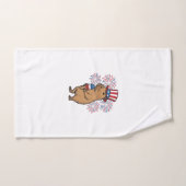 愛国カピバラアイスクリーム花火Tシャツデザイン ハンドタオル (ハンドタオル)