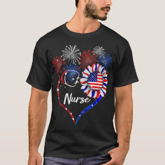 愛国ナース7月4日アメリカ国旗の順風 Tシャツ