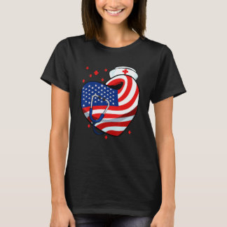 愛国ナース 7月4日 アメリカ国旗 ハート Tシャツ