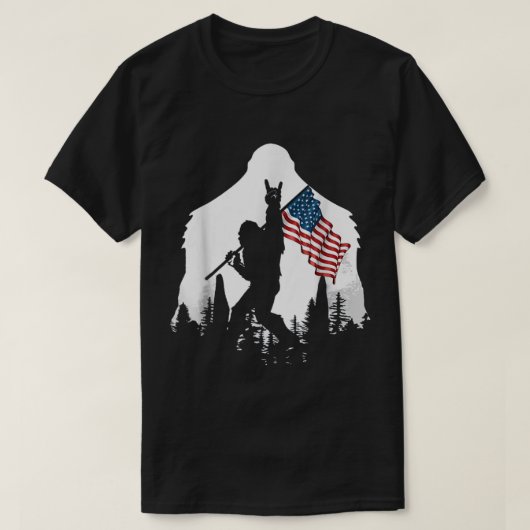 愛国ビッグフットシルエットアート Tシャツ (デザイン正面)
