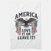 愛国主義者イーグルTシャツ アメリカを愛するか去るか_ キッチンタオル (縦)