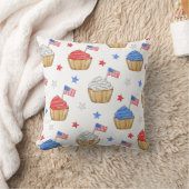 愛国国旗のスターズカップケーキ赤白青 クッション (ブランケット)