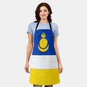 愛国心あふれるブリヤート共和国旗 エプロン (着用した状態)