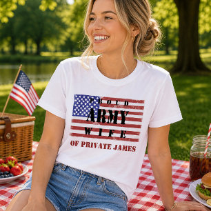 愛国心あふれる陸軍妻シャツ アメリカ国旗Tシャツ Tシャツ