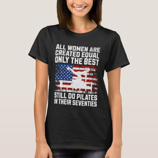 愛国心あふれる70代の女性ピラティス愛好家 Tシャツ (正面)