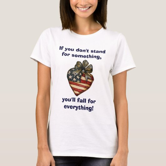 愛国心が強いハート Tシャツ (正面)