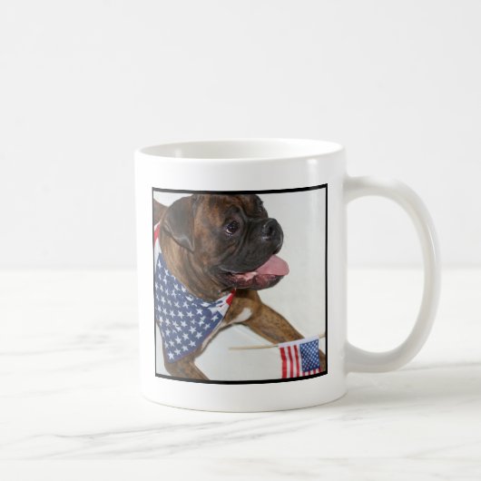 愛国心が強いボクサー犬のマグ コーヒーマグカップ (右)