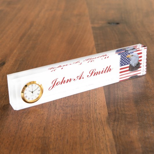 愛国心が強いワシおよびカスタマイズ可能な米国の旗 デスクネームプレート (側面)