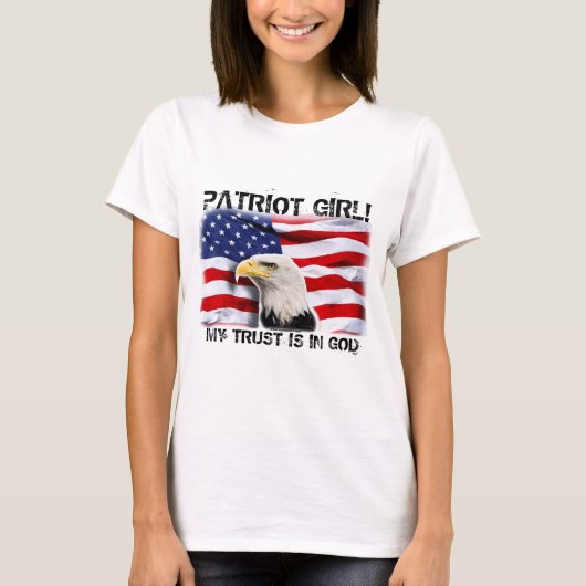 愛国心が強いワシ及び旗 Tシャツ (正面)