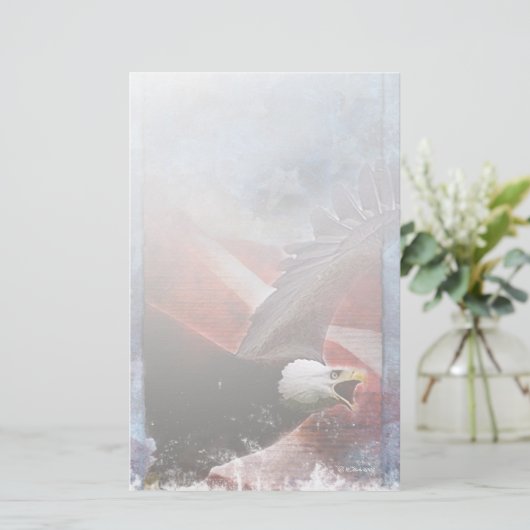 愛国心が強いワシ静止した 便箋 (スタンド正面)
