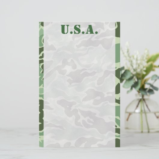 愛国心が強い軍隊のカスタムな緑のカムフラージュの文房具 便箋 (スタンド正面)
