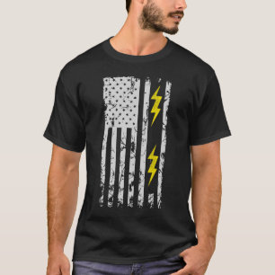愛国心が強い電気技師米国の米国旗のTシャツ Tシャツ