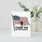 愛国心に満ちた兵士がアメリカ国旗を持つポストカード シーズンポストカード (スタンド正面)