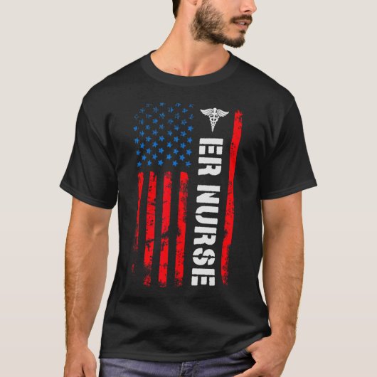 愛国心のあるナースシャツレトロアメリカ国旗4位 Tシャツ (正面)