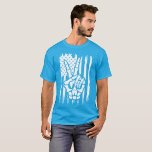 愛国心のある平和アメリカ国旗のスケルトン・ハンド Tシャツ