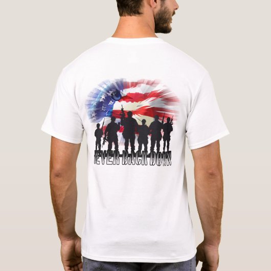 愛国心は決して後退しない Tシャツ (裏面)