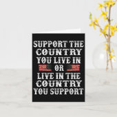 愛国心を支援するTシャツ 7月4日 カード (黄色い花)