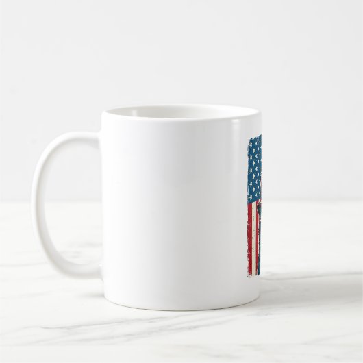 愛国猫の旗ビンテージ彫刻Tシャツデザイン コーヒーマグカップ (左)