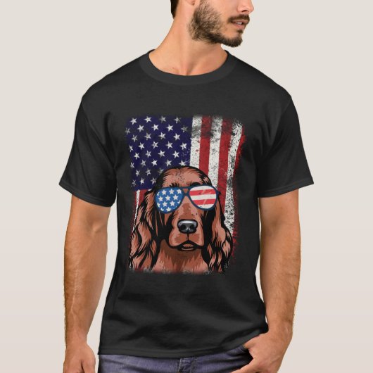 愛国的なアイリッシュセッターアメリカ国旗の犬 Tシャツ (正面)