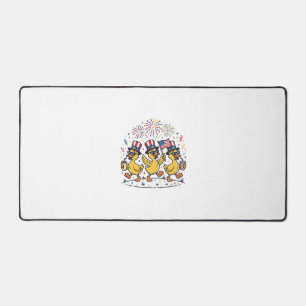愛国的なアヒルのトリオ ヴィンテージ 7月4日Tシャツ デザイン デスクマット