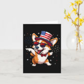 愛国的なアメリカのコルギ踊りアメリカ国旗の犬4日 カード (黄色い花)