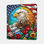 愛国的なアメリカのハゲのワシ「ステンドグラス」 セラミックオーナメント (左)