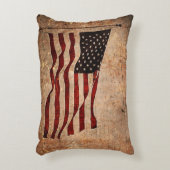 愛国的なアメリカの旗を持つ二つのデザイン アクセントクッション (正面(垂直))