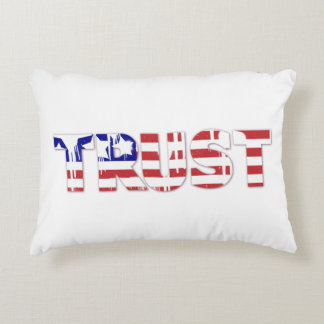 愛国的なアメリカの旗を持つ二つのデザイン アクセントクッション