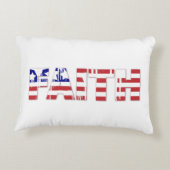 愛国的なアメリカの旗を持つ二つのデザイン アクセントクッション (裏面)