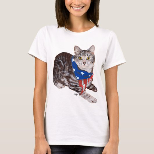 愛国的なアメリカンショートヘアのタビー猫 Tシャツ (正面)